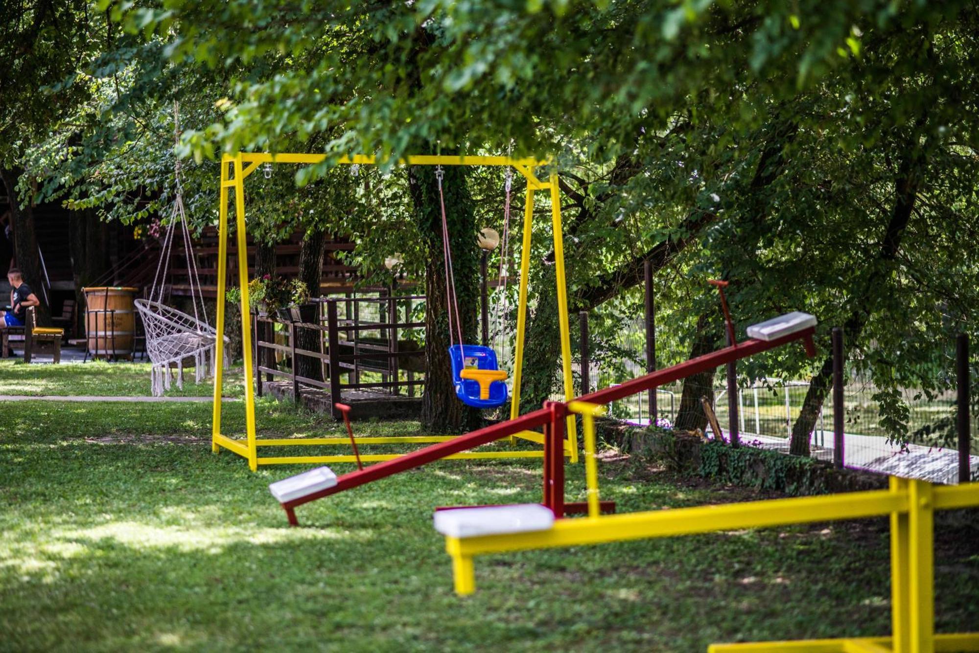 Wooden Village Resort Ponari Ngoại thất bức ảnh