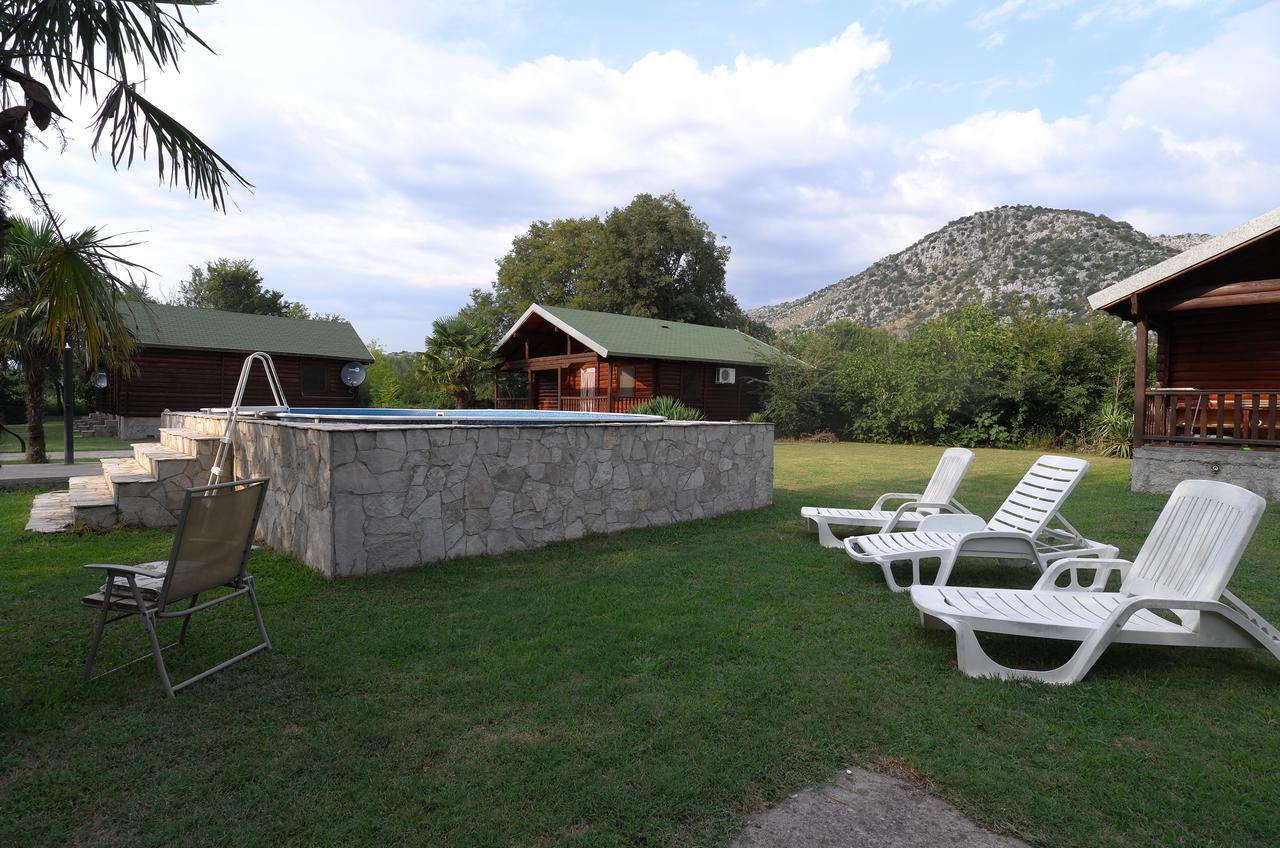 Wooden Village Resort Ponari Ngoại thất bức ảnh
